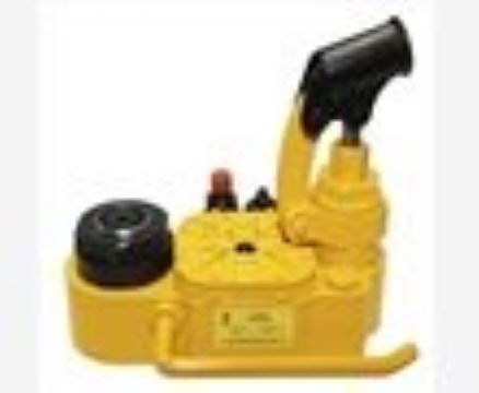 點(diǎn)擊查看詳細(xì)信息<br>標(biāo)題：YQ-88B型高鐵液壓起道器 閱讀次數(shù)：2188