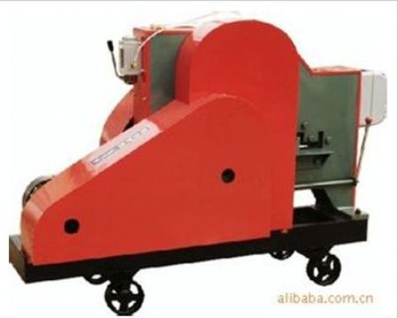 點(diǎn)擊查看詳細(xì)信息<br>標(biāo)題：180型槽鋼切斷機(jī) 閱讀次數(shù)：1980